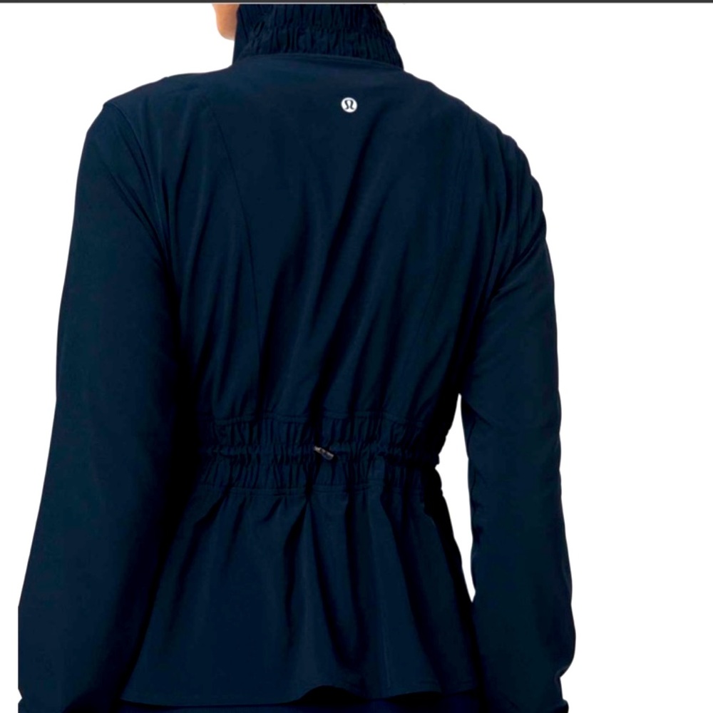 Lululemon Sight Seen Jacket - Size 4
